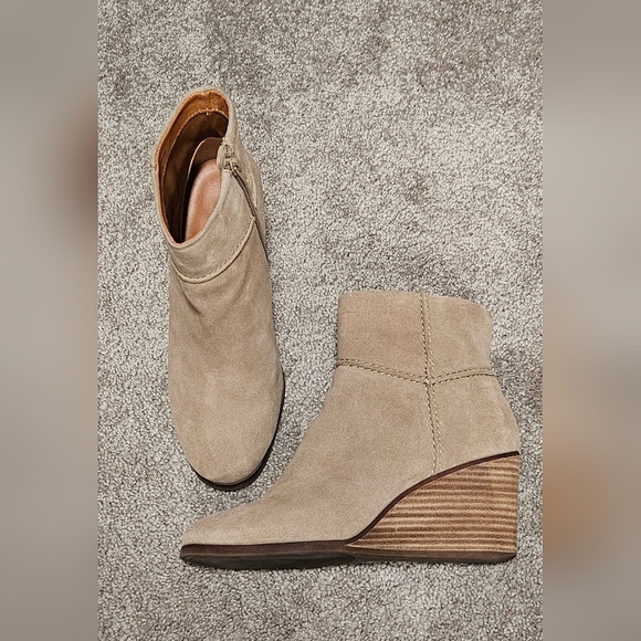 Lucky Brand Zollini Ankle Boots 7.5 Tan Suede - Picture 2 of 8